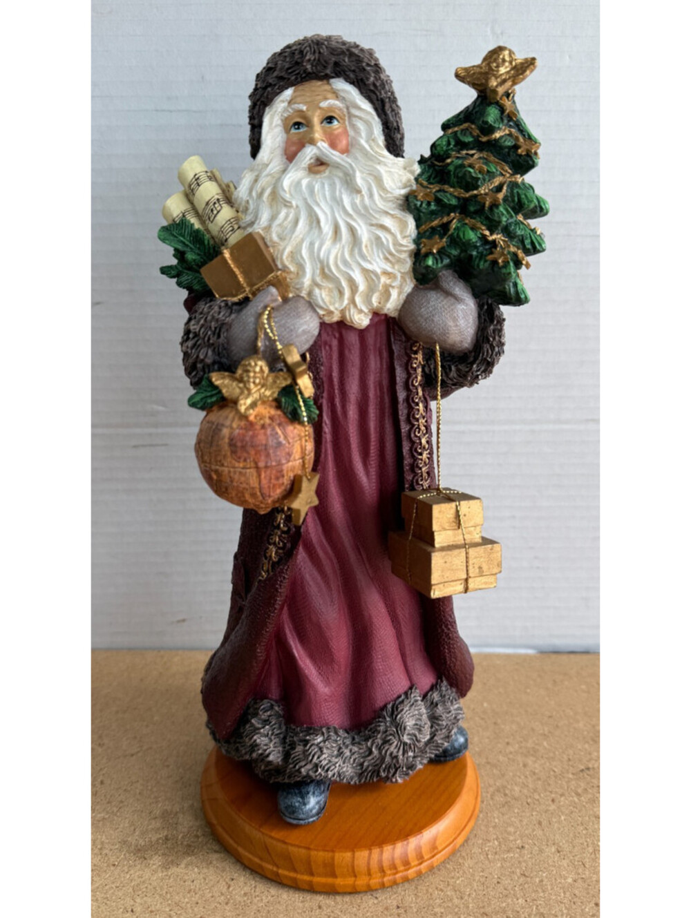 Lynn Haney Russian Santa Through the Years #28593 2105/4900 Christmas 12" EUC